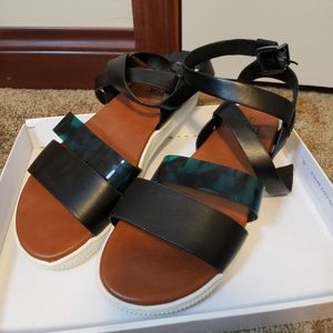 Brand New Muk Luks Ankle Strap Sandals Size 9